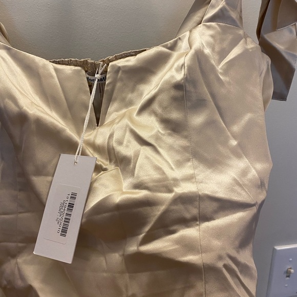 Reformation daisy silk crop top NWT - Picture 3 of 6